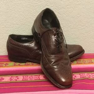 EUC FLORSHEIM Mahogany 100% Leather Oxfords Wingtip Shoes 8.5D